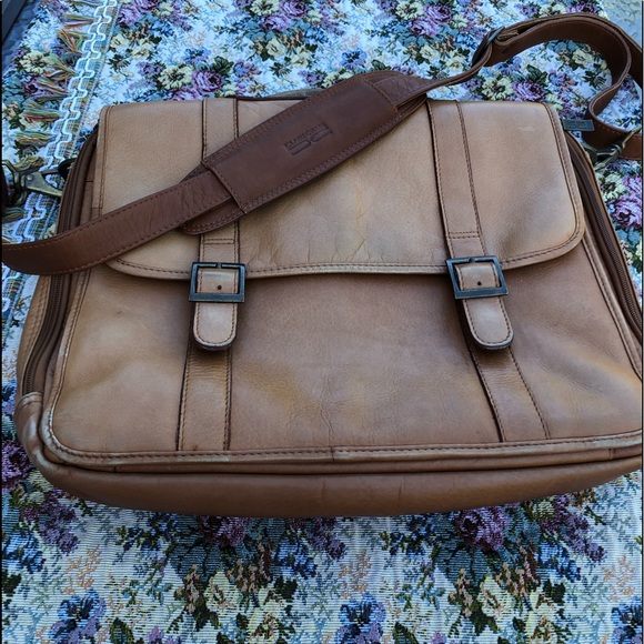 Claire Chase Genuine  Leather Messenger - Picture 2 of 10